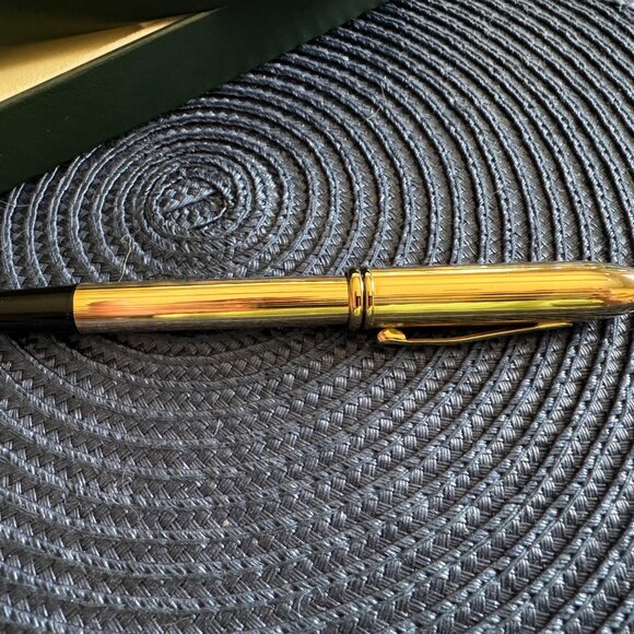 Cross Townsend Series 10K Gold-filled Rollerball Pen - Picture 2 of 9